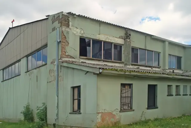 Fassade Halle (Vorher/Nachher) – Thumbnail